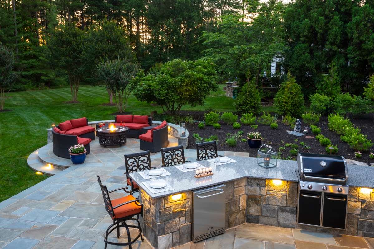 Outdoor kitchen with firepit best sale